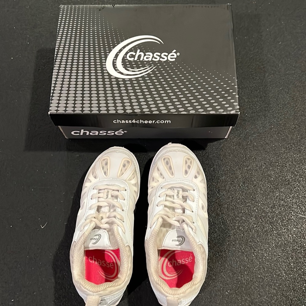 Chasse cheer shoe - white size 13Y